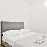 Oasis Of Peace With Jacuzzi Daire