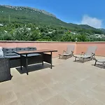 Daire Oasis Of Peace With Jacuzzi