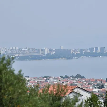 Daire Oasis Of Peace With Jacuzzi Kaštel Stari