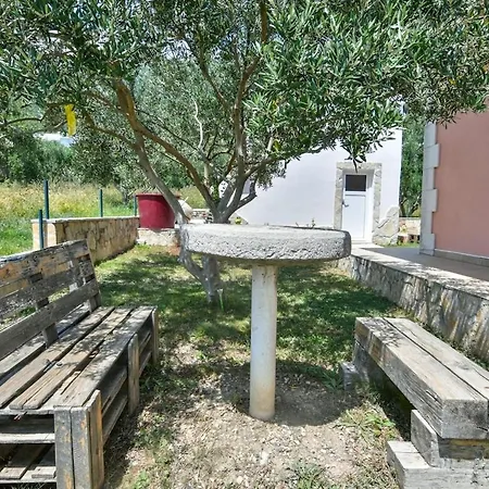 Oasis Of Peace With Jacuzzi Apartamento Kaštel Stari