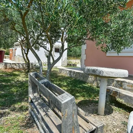 Oasis Of Peace With Jacuzzi Apartamento Kaštel Stari
